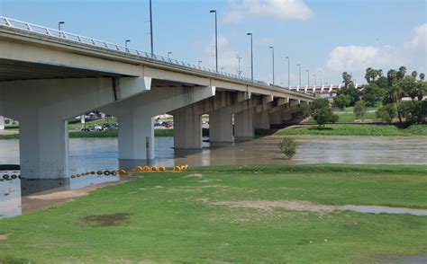 VIDEO EN VIVO : Puente 2 Internacional Nuevo Laredo y Laredo。